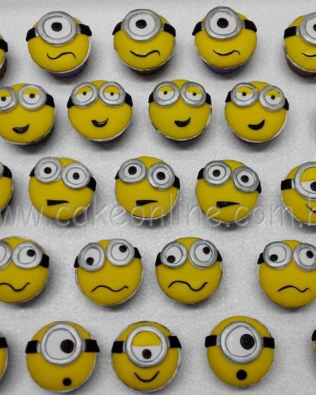 Minions funny faces cupcakes小黃人杯子蛋糕